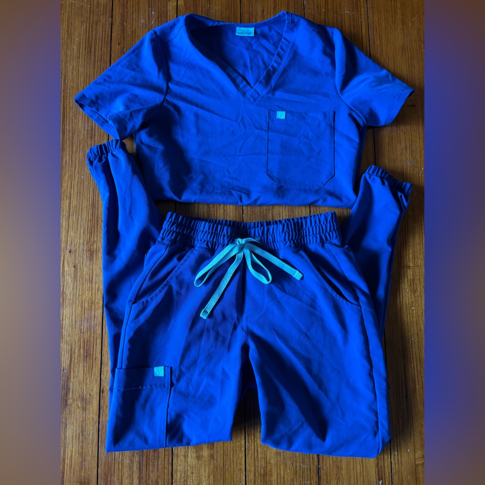Blue Women's Scrub Set by Garde Malade